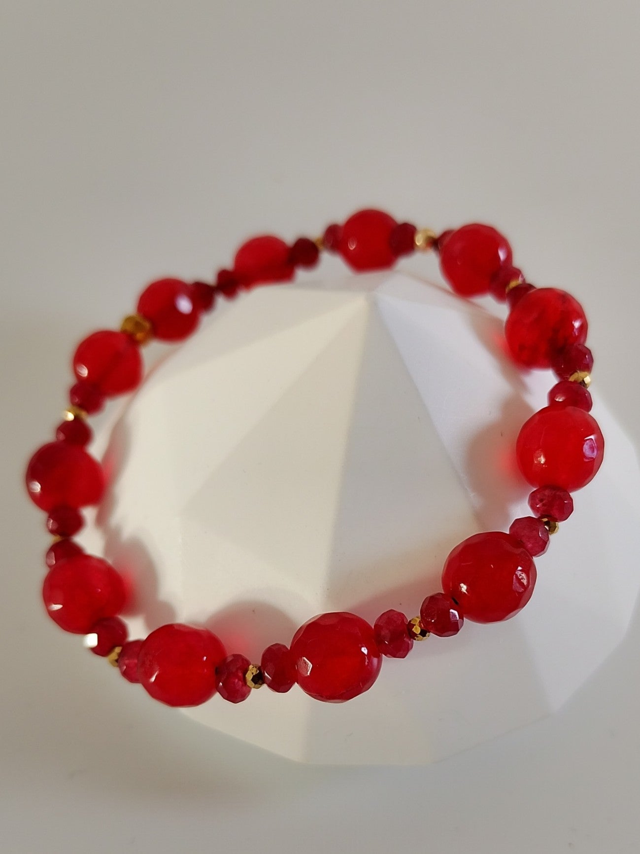 Halvædelstens perle armbånd