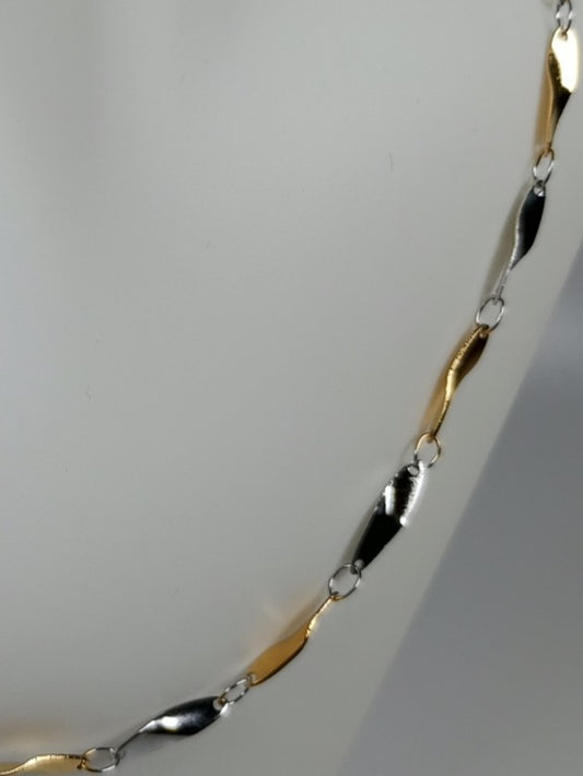 Vandfast to farvet halskæde