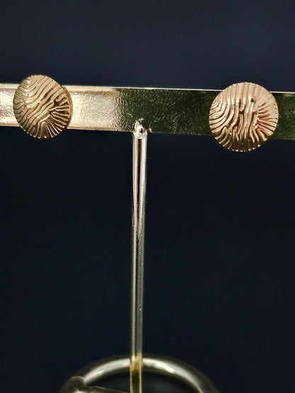 Gabbi Ørestikker med behind ear lås, 18 karats forgyldt stål