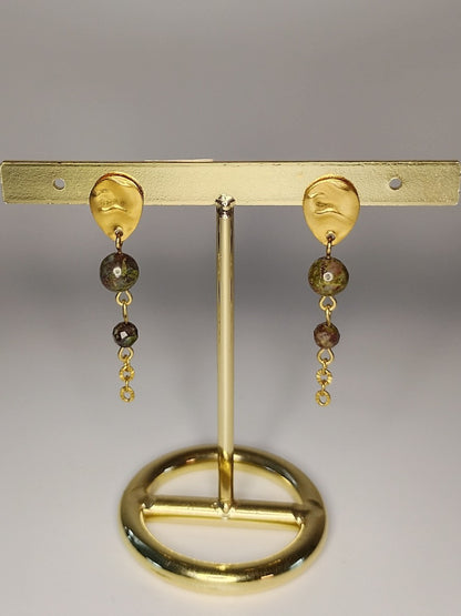 Vandfaste Beate ørestikker