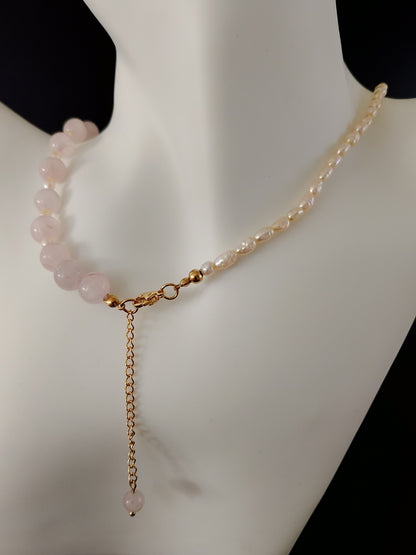 Perle halskæde med dobbelt udtryk